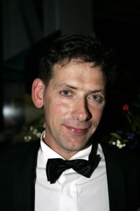 23-10-2005 SHOWBIZZ; JAN SMIT WINT 40STE TELEVIZIER -RING. Het publiek heeft gestemd en niet een academie van hoge heren en wijze dames. Jan Smit won de 40ste ring voor zijn programma Gewoon Jan Smit.Verdere winnaars waren Wendy van Dijk won dit jaar een Zilveren Televizier ster, Sipke Jan Bousema een Gouden Stuiver en Jochem van Gelder won ook een zilveren ster. Vele bekenden uit de TV wereld waren aanwezig en het was ook een gala van de mooiste jurken. 
foto: Albert den Iseger