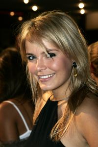 05-09-2005 SHOWBIZZ; PREMIERE VAN DE FILM SCHNITZEL PARADIJS TE AMSTERDAM.Vele bekenden waren nieuwsgierig naar deze nieuwe nederlandse filmproduktie.
foto.Albert den Iseger
