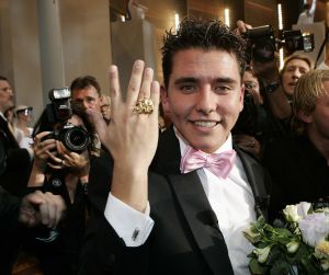 23-10-2005 SHOWBIZZ; JAN SMIT WINT 40STE TELEVIZIER -RING. Het publiek heeft gestemd en niet een academie van hoge heren en wijze dames. Jan Smit won de 40ste ring voor zijn programma Gewoon Jan Smit.Verdere winnaars waren Wendy van Dijk won dit jaar een Zilveren Televizier ster, Sipke Jan Bousema een Gouden Stuiver en Jochem van Gelder won ook een zilveren ster. Vele bekenden uit de TV wereld waren aanwezig en het was ook een gala van de mooiste jurken. 
foto: Albert den Iseger