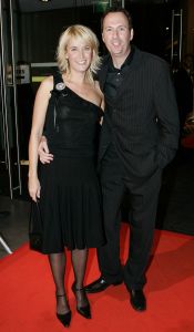 23-10-2005 SHOWBIZZ; JAN SMIT WINT 40STE TELEVIZIER -RING. Het publiek heeft gestemd en niet een academie van hoge heren en wijze dames. Jan Smit won de 40ste ring voor zijn programma Gewoon Jan Smit.Verdere winnaars waren Wendy van Dijk won dit jaar een Zilveren Televizier ster, Sipke Jan Bousema een Gouden Stuiver en Jochem van Gelder won ook een zilveren ster. Vele bekenden uit de TV wereld waren aanwezig en het was ook een gala van de mooiste jurken. 
foto: Albert den Iseger