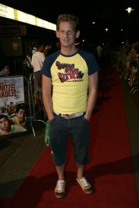 05-09-2005 SHOWBIZZ; PREMIERE VAN DE FILM SCHNITZEL PARADIJS TE AMSTERDAM.Vele bekenden waren nieuwsgierig naar deze nieuwe nederlandse filmproduktie.
foto.Albert den Iseger