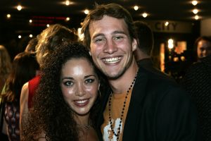 05-09-2005 SHOWBIZZ; PREMIERE VAN DE FILM SCHNITZEL PARADIJS TE AMSTERDAM.Vele bekenden waren nieuwsgierig naar deze nieuwe nederlandse filmproduktie.
foto.Albert den Iseger