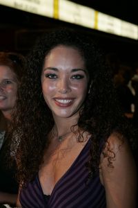 05-09-2005 SHOWBIZZ; PREMIERE VAN DE FILM SCHNITZEL PARADIJS TE AMSTERDAM.Vele bekenden waren nieuwsgierig naar deze nieuwe nederlandse filmproduktie.
foto.Albert den Iseger