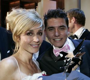 23-10-2005 SHOWBIZZ; JAN SMIT WINT 40STE TELEVIZIER -RING. Het publiek heeft gestemd en niet een academie van hoge heren en wijze dames. Jan Smit won de 40ste ring voor zijn programma Gewoon Jan Smit.Verdere winnaars waren Wendy van Dijk won dit jaar een Zilveren Televizier ster, Sipke Jan Bousema een Gouden Stuiver en Jochem van Gelder won ook een zilveren ster. Vele bekenden uit de TV wereld waren aanwezig en het was ook een gala van de mooiste jurken. 
foto: Albert den Iseger