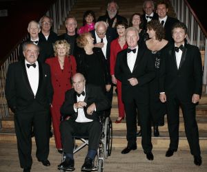 23-10-2005 SHOWBIZZ; JAN SMIT WINT 40STE TELEVIZIER -RING. Het publiek heeft gestemd en niet een academie van hoge heren en wijze dames. Jan Smit won de 40ste ring voor zijn programma Gewoon Jan Smit.Verdere winnaars waren Wendy van Dijk won dit jaar een Zilveren Televizier ster, Sipke Jan Bousema een Gouden Stuiver en Jochem van Gelder won ook een zilveren ster. Vele bekenden uit de TV wereld waren aanwezig en het was ook een gala van de mooiste jurken. 
foto: Albert den Iseger