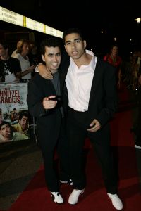 05-09-2005 SHOWBIZZ; PREMIERE VAN DE FILM SCHNITZEL PARADIJS TE AMSTERDAM.Vele bekenden waren nieuwsgierig naar deze nieuwe nederlandse filmproduktie.
foto.Albert den Iseger