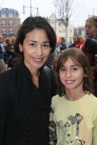 26-10-2006 SHOWBIZZ; PREMIERE VAN THEATERTOUR KUS JE VRIENDEN. Na vandaag zijn  Meike -  Fleur- Anouk en Monique te bewonderen in verschillende theaters door het hele land met hun KUS je vriendentour. Het niuwe album van KUS ligt in de winkel en het is onder tussen al beloond met een Gouden Award. Vele BNers waren komen opdraven met hun kinderen in het Fortis Circustheater te Scheveningen.
Foto: Albert den Iseger. 