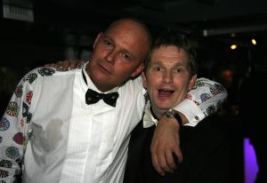 14-10-2006 SHOWBIZZ; JUNIOR KAMER BRENGT GLITTER EN GLAMOUR NAAR ALKMAAR.Ter gelegenheid van het 40 jarige bestaan van de Junior kamer was er een feest georganiseerd op een prachtige boot namelijk een van PURE LINER. Vele honderden JR gasten waren per limo of per  Hummer naar Alkmaar gekomen om het gala feest van het jaar mee te vieren.Elk jaar vieren de leden van de junior kamer een gala feest voor haar leden, nu waren ook niet leden uitgenodigd om het 40 jarige bestaan van de JR kamer mee te vieren.Muziek was er van een top dj en ook Replay kwam even langs om de voetjes en handjes wat losser te maken op deze prachtige boot.Na het feest werd iedereen weer naar huis gereden in de gereedstaande limo-s. Al met al een compliment voor de leden van de JR kamer. Eindelijk eens een feest met uitstraling, het was nu echt GLITTER EN GLAMOUR IN ALKMAAR.
foto: Albert den Iseger.