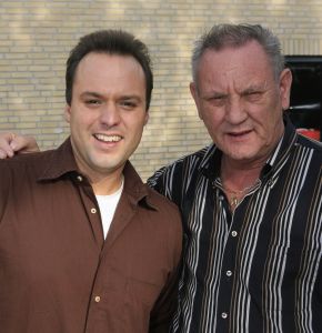 08-10-2006 SHOWBIZZ; JANTJE BAUER WORDT VANDAAG 4 JAAR EN VIERT DAT MET GEHELE FAMILIE. Op een grote speelplaats de Belhamel viert Jantje Bauer vandaag zijn 4de verjaardag.
foto: Albert den Iseger.