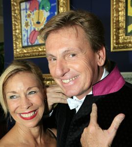 30-09-2006 SHOWBIZZ: THE QUALITY OF LIFE GALA THEMA IN DE WOLKEN TE NOORDWIJK. 
Gala avond ten baten van en onderzoek naar kinderkanker. 
foto: Albert den Iseger.