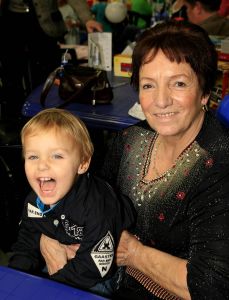 08-10-2006 SHOWBIZZ; JANTJE BAUER WORDT VANDAAG 4 JAAR EN VIERT DAT MET GEHELE FAMILIE. Op een grote speelplaats de Belhamel viert Jantje Bauer vandaag zijn 4de verjaardag.
foto: Albert den Iseger.