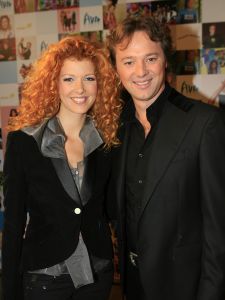 20-10-2006 SHOWBIZZ; UITREIKING VAN GOUDEN TELEVIZIERRING 2006.Vandaag vondt de uitreiking plaats van de Televizier ring 2006, winnaars van de gouden ring waren de Lama s, zilveren televizier ring voor Yvon Jaspers,  zilveren televizier-ster Paul de Leeuw en de gouden stuiver ging naar AVRO Junior songfestival Tooske Ragas.
foto: Albert den Iseger.