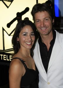 27-10-2006 SHOWBIZZ; PREMIERE VAN TONEELSTUK SEXUAL PERVERSITY. MTV en REP producties presenteerden de premiere van het gedurfde toneelstuk Sexual Perversity met Birgit Schuurman_Johnny de Mol_Gijs Naber en Jelka van Houten. Het stuk gaat over geven en nemen en je durven overgeven in een relatie, in een tijd waar je wordt overspoelt met seks,decadentie en losbandigheid. De premiere werd bezocht door tal van BNers oa. Katja Schuurman-Dinand Woesthoff-Sjoerd Pleijsier-Huub Stapel-Ellen van Damme-Carice van Houten-Percy-Winston Post en nog vele anderen.
foto: Albert den Iseger