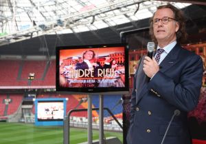 01-11-2007 SHOWBIZZ; 57 JARIGE ANDRE RIEU BEGINT AAN WERELD TOURNEE. In 2008 gaat Andre Rieu met het Johan Strauss Orkest en meer dan 500 medewerkers beginnen aan een korte wereld tournee waar hij ook de Amsterdamde Arene zal aandoen.
foto: Albert den Iseger