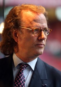 01-11-2007 SHOWBIZZ; 57 JARIGE ANDRE RIEU BEGINT AAN WERELD TOURNEE. In 2008 gaat Andre Rieu met het Johan Strauss Orkest en meer dan 500 medewerkers beginnen aan een korte wereld tournee waar hij ook de Amsterdamde Arene zal aandoen.
foto: Albert den Iseger