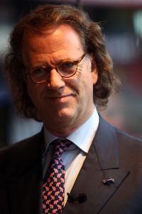 01-11-2007 SHOWBIZZ; 57 JARIGE ANDRE RIEU BEGINT AAN WERELD TOURNEE. In 2008 gaat Andre Rieu met het Johan Strauss Orkest en meer dan 500 medewerkers beginnen aan een korte wereld tournee waar hij ook de Amsterdamde Arene zal aandoen.
foto: Albert den Iseger
