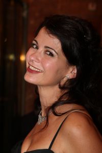 10-10-2007 SHOWBIZZ; PREMIERE VAN CISKE DE RAT EN WEERZIEN VAN BEATRIX MET DANNY DE MUNK NA 23 JAAR. Na 23 jaar was het voor Danny de Munk een weerzien met Koningin Beatrix in Theater Carre. Heel bekend Nederland was naar het theater aan de Amstel gekomen oa. Andre van Duin - Angela Schijf- Anita Witzier- Berend Boudewijn en Martine Bijl- Jeroen Krabbe-Caroline Tensen met Peter Gallas- Willeke Alberti-Linda de Mol-Gordon-Burgemeester Cohn-J.P.Balkenende-Chantal Janzen en nieuwe liefde Marco-Gijs Staverman-Henny Vrienten enz.De Koningin maakte een grappige opmerking aan Ciske de rat alias Dave Dekker, ik vond het Toppie, echt waar. Deze week een uitgebreid verslag in weekblad Prive.
foto: Albert den Iseger.