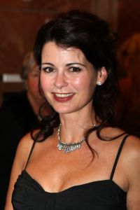 10-10-2007 SHOWBIZZ; PREMIERE VAN CISKE DE RAT EN WEERZIEN VAN BEATRIX MET DANNY DE MUNK NA 23 JAAR. Na 23 jaar was het voor Danny de Munk een weerzien met Koningin Beatrix in Theater Carre. Heel bekend Nederland was naar het theater aan de Amstel gekomen oa. Andre van Duin - Angela Schijf- Anita Witzier- Berend Boudewijn en Martine Bijl- Jeroen Krabbe-Caroline Tensen met Peter Gallas- Willeke Alberti-Linda de Mol-Gordon-Burgemeester Cohn-J.P.Balkenende-Chantal Janzen en nieuwe liefde Marco-Gijs Staverman-Henny Vrienten enz.De Koningin maakte een grappige opmerking aan Ciske de rat alias Dave Dekker, ik vond het Toppie, echt waar. Deze week een uitgebreid verslag in weekblad Prive.
foto: Albert den Iseger.