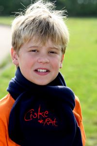 17-10-2007 SHOWBIZZ; DAVE DEKKER IS IN 2007 DE ECHTE CISKE DE RAT.Na de spetterende premiere van Ciske de Rat in theater Carre is het nu wel duidelijk de enige echte Rat is Dave Dekker uit Amsterdam Noord. Een echt brutaal binkie wat gewoon van voetballen houdt en af en toe een relletje ontketend in de Amsterdamse buurt. Ik maakte een dagje paparazzi foto-s van Dave Dekker tot dat hij mij ontdekte, toen bleek er een echte Ciske te bestaan, beleeft, brutaal en vooral een echte kwajongen.
foto: Albert den Iseger.