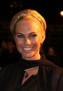 31-10-2007 SHOWBIZZ; TELEVIZIER RING UITREIKING 2007 IN CARRE TE AMSTERDAM. De fel begeerde gouden ring ging dit jaar naar DWDD vab Matthijs van Nieuwkerk. Paul de Leeuw won de Zilveren Televisie ster bij de mannen en Anita Witzier won de Zilveren Televisie Ster bij de dames. De Gooische vrouwen grepen dit jaar naast de Gouden ring maar de dames gingen er nu al vanuit dat de verkiezing van 2008 zeker het goud naar hun waanzinnige populaire serie zal gaan. Heel bekend nederland passeerde de rode loper en iedereen vondt het weer een feest om van te smullen.
foto: Albert den Iseger.