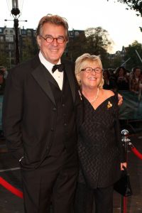 10-10-2007 SHOWBIZZ; PREMIERE VAN CISKE DE RAT EN WEERZIEN VAN BEATRIX MET DANNY DE MUNK NA 23 JAAR. Na 23 jaar was het voor Danny de Munk een weerzien met Koningin Beatrix in Theater Carre. Heel bekend Nederland was naar het theater aan de Amstel gekomen oa. Andre van Duin - Angela Schijf- Anita Witzier- Berend Boudewijn en Martine Bijl- Jeroen Krabbe-Caroline Tensen met Peter Gallas- Willeke Alberti-Linda de Mol-Gordon-Burgemeester Cohn-J.P.Balkenende-Chantal Janzen en nieuwe liefde Marco-Gijs Staverman-Henny Vrienten enz.De Koningin maakte een grappige opmerking aan Ciske de rat alias Dave Dekker, ik vond het Toppie, echt waar. Deze week een uitgebreid verslag in weekblad Prive.
foto: Albert den Iseger.