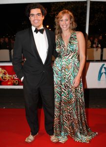 31-10-2007 SHOWBIZZ; TELEVIZIER RING UITREIKING 2007 IN CARRE TE AMSTERDAM. De fel begeerde gouden ring ging dit jaar naar DWDD vab Matthijs van Nieuwkerk. Paul de Leeuw won de Zilveren Televisie ster bij de mannen en Anita Witzier won de Zilveren Televisie Ster bij de dames. De Gooische vrouwen grepen dit jaar naast de Gouden ring maar de dames gingen er nu al vanuit dat de verkiezing van 2008 zeker het goud naar hun waanzinnige populaire serie zal gaan. Heel bekend nederland passeerde de rode loper en iedereen vondt het weer een feest om van te smullen.
foto: Albert den Iseger.