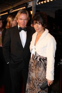 10-10-2007 SHOWBIZZ; PREMIERE VAN CISKE DE RAT EN WEERZIEN VAN BEATRIX MET DANNY DE MUNK NA 23 JAAR. Na 23 jaar was het voor Danny de Munk een weerzien met Koningin Beatrix in Theater Carre. Heel bekend Nederland was naar het theater aan de Amstel gekomen oa. Andre van Duin - Angela Schijf- Anita Witzier- Berend Boudewijn en Martine Bijl- Jeroen Krabbe-Caroline Tensen met Peter Gallas- Willeke Alberti-Linda de Mol-Gordon-Burgemeester Cohn-J.P.Balkenende-Chantal Janzen en nieuwe liefde Marco-Gijs Staverman-Henny Vrienten enz.De Koningin maakte een grappige opmerking aan Ciske de rat alias Dave Dekker, ik vond het Toppie, echt waar. Deze week een uitgebreid verslag in weekblad Prive.
foto: Albert den Iseger.