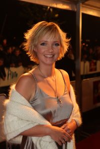 31-10-2007 SHOWBIZZ; TELEVIZIER RING UITREIKING 2007 IN CARRE TE AMSTERDAM. De fel begeerde gouden ring ging dit jaar naar DWDD vab Matthijs van Nieuwkerk. Paul de Leeuw won de Zilveren Televisie ster bij de mannen en Anita Witzier won de Zilveren Televisie Ster bij de dames. De Gooische vrouwen grepen dit jaar naast de Gouden ring maar de dames gingen er nu al vanuit dat de verkiezing van 2008 zeker het goud naar hun waanzinnige populaire serie zal gaan. Heel bekend nederland passeerde de rode loper en iedereen vondt het weer een feest om van te smullen.
foto: Albert den Iseger.