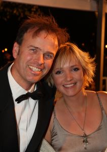 31-10-2007 SHOWBIZZ; TELEVIZIER RING UITREIKING 2007 IN CARRE TE AMSTERDAM. De fel begeerde gouden ring ging dit jaar naar DWDD vab Matthijs van Nieuwkerk. Paul de Leeuw won de Zilveren Televisie ster bij de mannen en Anita Witzier won de Zilveren Televisie Ster bij de dames. De Gooische vrouwen grepen dit jaar naast de Gouden ring maar de dames gingen er nu al vanuit dat de verkiezing van 2008 zeker het goud naar hun waanzinnige populaire serie zal gaan. Heel bekend nederland passeerde de rode loper en iedereen vondt het weer een feest om van te smullen.
foto: Albert den Iseger.