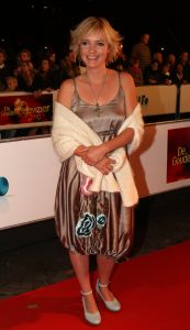 31-10-2007 SHOWBIZZ; TELEVIZIER RING UITREIKING 2007 IN CARRE TE AMSTERDAM. De fel begeerde gouden ring ging dit jaar naar DWDD vab Matthijs van Nieuwkerk. Paul de Leeuw won de Zilveren Televisie ster bij de mannen en Anita Witzier won de Zilveren Televisie Ster bij de dames. De Gooische vrouwen grepen dit jaar naast de Gouden ring maar de dames gingen er nu al vanuit dat de verkiezing van 2008 zeker het goud naar hun waanzinnige populaire serie zal gaan. Heel bekend nederland passeerde de rode loper en iedereen vondt het weer een feest om van te smullen.
foto: Albert den Iseger.