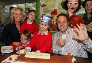 15-10-2008 SHOWBIZZ; SPROOKJESVERJAARDAG VOOR 6 JARIGE JAN BAUER BIJ SPROOKJESBOOM. Jan Bauer werd zes jaar en vierde zijn verjaardag voor het eerst niet thuis maar bij de premiere van de Sprookjesboom.
foto: Albert den Iseger.
