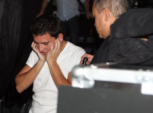 16-10-2008 SHOWBIZZ; JAN SMIT KOMT NAAR U TOE MET ONWIJS VEEL MUZIEK.Na een jaar uitstel door zijn stemoperatie is de tournee van Jan Smit eindelijk van start gegaan. In een uitverkochte Rijnhal in Arnhem ging het dak er bijna vanaf. Yolanthe genoot van het concert tussen het publiek en liet af en toe een heuse traan. Wij waren erbij en maakten een backstage verhaal over hoe en wat er op zo n avond gebeurt.
foto: Albert den Iseger.