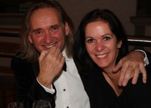 30-10-2009 SHOWBIZZ; MARJON LAMBRIKS GRANDE FINALE IN MAASTRICHT. In het theater aan het Vrijthof nam Marjon Lambriks afscheid van haar carriere en publiek. Meer dan 500 genodigden genoten van een mini concert en een heerlijk diner. Haar partner Leon Lommaert had het feest voor haar georganiseerd, Joop van Zijl presenteerde de avond en tal van bekende gasten waren aanwezig oa. Liz Snoyink-Cees Dam-Elco en Janneke Brinkman-Ada Kok-Catherine Keyl en Annemarie van Gaal. Barbara Plugge genoot mee van de prachtige avond en maakte een sfeer reportage die deze week in uw weekblad Prive staat.
foto: Albert den Iseger.