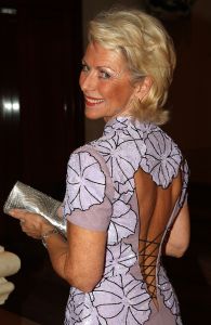 12-10-2009 SHOWBIZZ; GROOTS GALA FEEST VOOR KIKA IN HOTELS VAN ORANJE TE NOORDWIJK. Ruim 300 gasten genoten van een bruisende avond in de Wintertuinzaal van de Hotels van Oranje. Alles voor het goede doel KIKA. Een keur van artiesten trad geheel belangenloos op oa. Rob de Nijs-Robert Hallewijn-Michel Bak en tal van anderen. De avond werd gepresenteerd door Evert Santegoeds en Esther Oosterbeek. Ook de ingebrachte kavels brachten weer een prachtig bedrag op tbv KIKA. Manuela Kemp en diverse anderen verkochten 750 loten tijdens het diner. Het feest duurde tot vanmorgen 3 uur en daarna vertrokken de vele prijswinnaars richting huis met als bagage veel prachtige prijzen en gekochte kavels. 
foto: Albert den Iseger. 