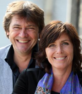 10-10-2009 SHOWBIZZ; MONIQUE ROSIER EN SANDER DE HEER ZIJN STAPEL VERLIEFD. De ONM acteurs wonen al gedurende enige tijd samen, en mooi geschreven verhaal door Monique Kalmann deze week in uw weekblad Prive.
foto: Albert den Iseger.Jr.