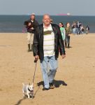 03-10-2010 SHOWBIZZ; DUTCH PUPPY WALK IN SCHEVENINGEN MET BRIDGET MAASLAND EN JIM BAKKUM.
foto: Albert den Iseger.