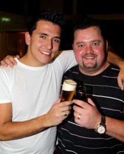 28-10-2010 SHOWBIZZ; JAN SMIT LEEFT ZICH UIT VOOR AL ZIJN FANS. Afgelopen vrijdag was de premiere van  het eerste concert van Jan Smit getiteld LEEF JE UIT. In het voorprogramma de Nederlandse knuffelbeer Frans Duijts en als gaste Monique Smit. Het inmense podium, de vele wisselende achtergronden en het fantastiche geluid met af en toe een heuse waterval afgewisseld met vuurwerk doet je echt beseffen dat je LEEFT. Een geweldig concert met een wel zeer relaxte Jan Smit. De zaal gaat uit zijn dak en Jan heeft het erg druk met de vele cadeaus die hij krijgt van zijn fans. Een avondje uit met Jan, Monique en Frans bezorgt je een gevoel van dat je Leeft.
foto: Albert den Iseger.