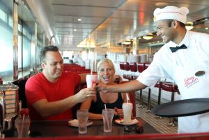 12-10-2010 SHOWBIZZ; STERREN GENIETEN MET HUN PARTNER OP DE LOVE BOOT. Een romantische cruise op de Middellandse zee brachten de artiesten weer op een lijn, namelijk de gezelligste. Frans Bauer_Marianne Weber_Frans Duijts_Rene en Natasja Froger_Vinzzent _Tin Douwsma_Rene  Schuurmans en Sieneke hadden plezier, gezelligheid en het zonnetje. De reis georganiseerd door Van Der Valk reizen bracht hun naar prachtig en romantische Venetie_Kroatie en een nog een aantal prachtige plaatsen. Edwin Bredius van weekblad Prive was de grote verhalen matroos en verzorgde weer een aantal opzienbarende verhalen deze week in uw Weekblad Prive.
foto: Albert den Iseger.