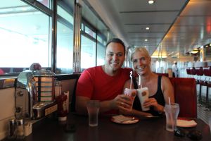 12-10-2010 SHOWBIZZ; STERREN GENIETEN MET HUN PARTNER OP DE LOVE BOOT. Een romantische cruise op de Middellandse zee brachten de artiesten weer op een lijn, namelijk de gezelligste. Frans Bauer_Marianne Weber_Frans Duijts_Rene en Natasja Froger_Vinzzent _Tin Douwsma_Rene  Schuurmans en Sieneke hadden plezier, gezelligheid en het zonnetje. De reis georganiseerd door Van Der Valk reizen bracht hun naar prachtig en romantische Venetie_Kroatie en een nog een aantal prachtige plaatsen. Edwin Bredius van weekblad Prive was de grote verhalen matroos en verzorgde weer een aantal opzienbarende verhalen deze week in uw Weekblad Prive.
foto: Albert den Iseger.