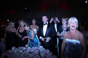 03-10-2011 SHOWBIZZ; KIKA GALA 2011 WAS WEER GROOT SUCCES. Het 5e Grand Gala voor Kika en stichting Hoogvliegers was weer een hoogtepunt voor de organisatie en de vele gasten. Er werd  405.000.00 opgehaald voor het goede doel. Veel artiesten steunden deze stichting met optredens oa. Dean Saunders_LA the Voices_George McCrae en Ludwig Galea uit Malta. Ambassadrice Inge de Bruijn danste tot aan de kleine uurtjes met Prins Enrique de Borbon y Gracia de Lobez. Evert Santegoeds_ Gallyon van Vessum en Esther Oosterbeek presenteerde de avond met een knipoog naar de vele BNers in de zaal.
foto: Albert den Iseger.