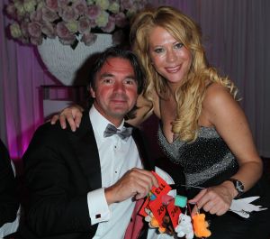 03-10-2011 SHOWBIZZ; KIKA GALA 2011 WAS WEER GROOT SUCCES. Het 5e Grand Gala voor Kika en stichting Hoogvliegers was weer een hoogtepunt voor de organisatie en de vele gasten. Er werd  405.000.00 opgehaald voor het goede doel. Veel artiesten steunden deze stichting met optredens oa. Dean Saunders_LA the Voices_George McCrae en Ludwig Galea uit Malta. Ambassadrice Inge de Bruijn danste tot aan de kleine uurtjes met Prins Enrique de Borbon y Gracia de Lobez. Evert Santegoeds_ Gallyon van Vessum en Esther Oosterbeek presenteerde de avond met een knipoog naar de vele BNers in de zaal.
foto: Albert den Iseger.