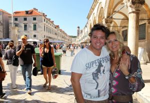 07-10-2011 SHOWBIZZ;  RENE EN NATASJA FROGER ZIJN DIT JAAR 20 JAAR GETROUWD. Het is hollen of stilstaan in ons huwelijk, zo vertelde Rene ons op het prachtige cruiseschip   VOYAGER OF THE SEAS. Het gelukkige paar was mee met de Sterrencruise georganiseerd door Van der Valk Sterrencruise reizen. Edwin Bredius tekende een prachtig verhaal op over  het huwelijk van de FROGERS. Dze week EXCLUSIEF in weekblad PRIVE.
foto: Albert den Iseger.