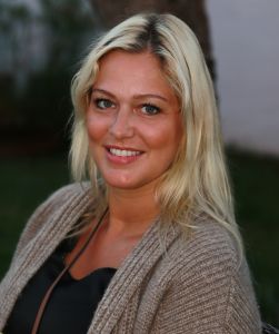 04-10-2013 SHOWBIZZ; JAN EN LISA SMIT EVEN OP VAKANTIE NAAR IBIZA.  Jan en Lisa waren samen even op Ibiza, Jan voor de opname-s van het programma DE BESTE ZANGER VAN NEDERLAND 2013 en Lisa was erbij om even bij te komen.
Foto: Albert den Iseger