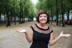 30-10-2013 SHOWBIZZ; MARISKA VAN KOLCK SPEELT CONNY STUART.
foto: Albert den Iseger