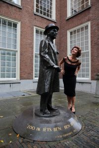 30-10-2013 SHOWBIZZ; MARISKA VAN KOLCK SPEELT CONNY STUART.
foto: Albert den Iseger