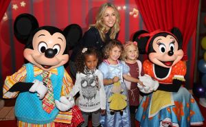 12-10-2013 SHOWBIZZ; DISNEY ALIVE IN AMSTERDAMSE RAI. Speciaal voor de aller kleinste kwamen Mickey en zijn vrienden naar de RAI.
foto: Albert den Iseger