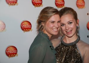 18-10-2014 SHOWBIZZ; 5000 STE AFLEVERING VAN GOEDE TIJDEN -SLECHTE TIJDEN. De cast en de crew bekeken in het COLLEGE HOTEL te Amsterdam de 5000 ste aflevering onder het genot van een stevige borrel en pittig hapje.
foto: Albert den Iseger