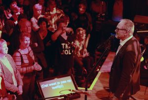 09-10-2014 SHOWBIZZ; ROB DE NIJS ZINGT WEER HET MOOISTE LIED. Rob de Nijs presenteerde gisteren zijn nieuwe cd NIEUWE RUIMTE. De SMETSTUDIO in Amsterdam was te klein voor alle genodigden. Rob speelde samen met zijn band 6 nummers van zijn nieuwe CD. Jan Rot deelde het eerste exemplaar uit.
foto: Albert den Iseger