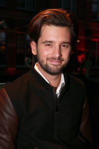 18-10-2014 SHOWBIZZ; 5000 STE AFLEVERING VAN GOEDE TIJDEN -SLECHTE TIJDEN. De cast en de crew bekeken in het COLLEGE HOTEL te Amsterdam de 5000 ste aflevering onder het genot van een stevige borrel en pittig hapje.
foto: Albert den Iseger