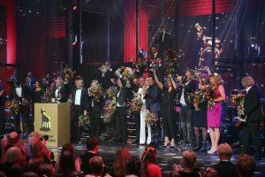 30-09-2016 SHOWBIZZ; GOUDEN KALVEREN GALA 2016. Beste actrice HANNAH HOEKSTRA  voor haar rol in de film DE HELLEWEG. Tot beste acteur werd gekozen ISSAKA SAWADOGO voor de film THE PARADISE SUITE.
Fote : Albert den Iseger
